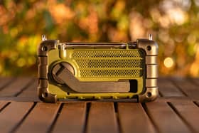 Wind up radio (photo: Adobe)