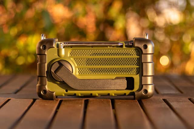Wind up radio (photo: Adobe)