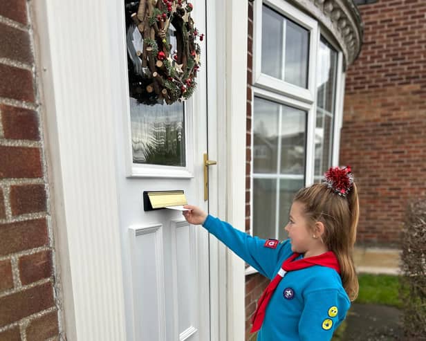 Beaver Scout posts Christmas card