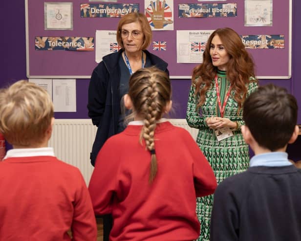 Red talking with the Reading Ambassadors of Hanslope School