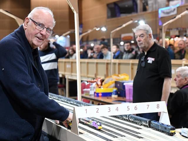 Pete Waterman broke a world record at the MK show with the biggest ever portable 00 gauge layout