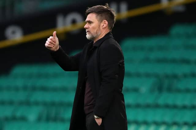 Graham Alexander has experience both in England and in Scotland, having helped Motherwell to Europa Conference League qualification in his last job