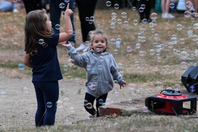 Bubble dancing