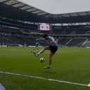 Jay Rosa performing at Stadium MK