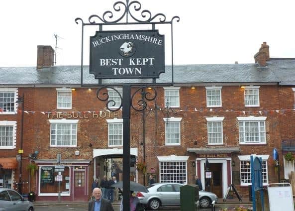 Stony Stratford now sports an official new best kept town sign