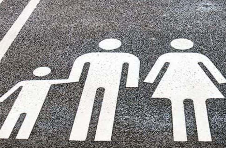 Milton Keynes parents warned leaving children alone in cars could land ...