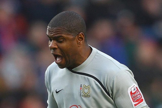 On 1 February 2011, Guéret signed for Kettering Town after leaving the Dons by mutual consent. After six months at Kettering, Guéret announced his retirement from football. He was offered a coaching role with the MK Dons Academy but chose to return to France to set up a cognac production company with his brother at Gimeux in southern France.