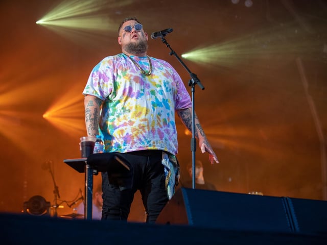 Rag 'n' Bone Man performing at Campbell Park, Milton Keynes, July 16, 2022. Photo by David Jackson.