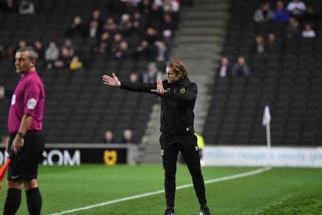 Robbie Neilson dishes out instructions
