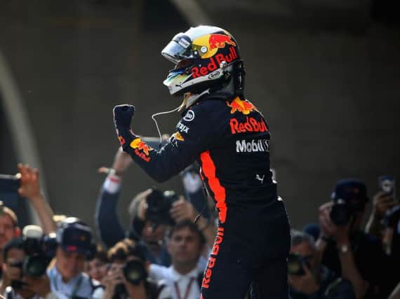 Daniel Ricciardo wins in China
