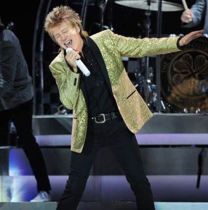 ** NO SYNDICATION PERMITTED ** Rod Stewart performing at the Manchester Arena, Manchester, United Kingdom.  8 December 2016. Photograph Credit : Sean Hansford