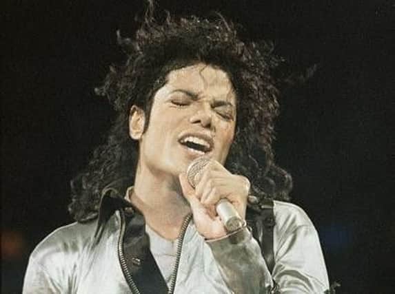 Michael Jackson performs in MK September 1988