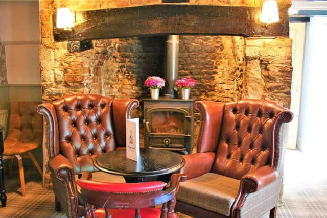 Based in the heart of Great Linford Village, and believed to date back to the 16th century, this pub was refurbished in 2018. Popular with narrow-boaters due to it's proximity to the Great Union Canal. 30 High Street, MK14 5AX