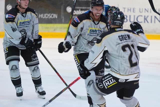 Lightning celebrate. Pic: Tony Sargent