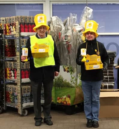 Bletchley Lions collect for Marie Curie at Tesco Bletchley PNL-160803-172309001