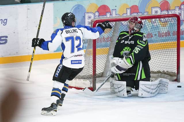 MK Lightning vs Hull. Pic: Tony Sargent