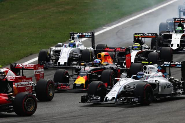 Daniel Ricciardo in the middle of the pack