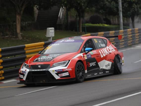 James Nash limps back to the pits with suspension damage